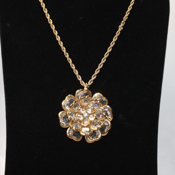 Lola Leoni Floral Crystal Pendant - Picture 2 of 9